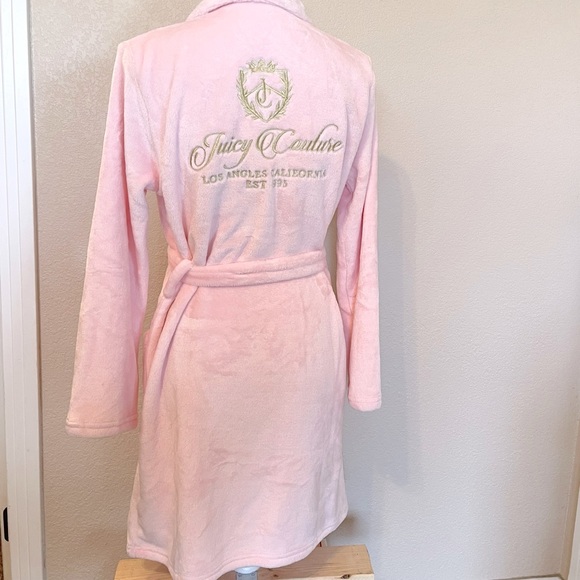 Juicy Couture Other - Juicy Couture pink plush robe NWT L/XL